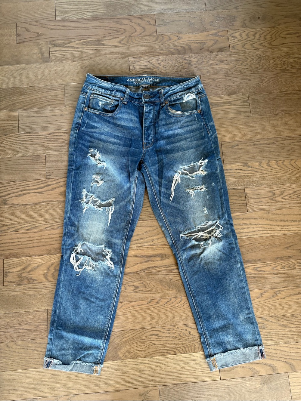 American Eagle Outfitters Men’s Distressed Blue Ripped Jeans